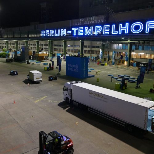 Aufbau auf dem Tempelhofer Feld in Berlin während einer Veranstaltungsreinigung durch BIBER